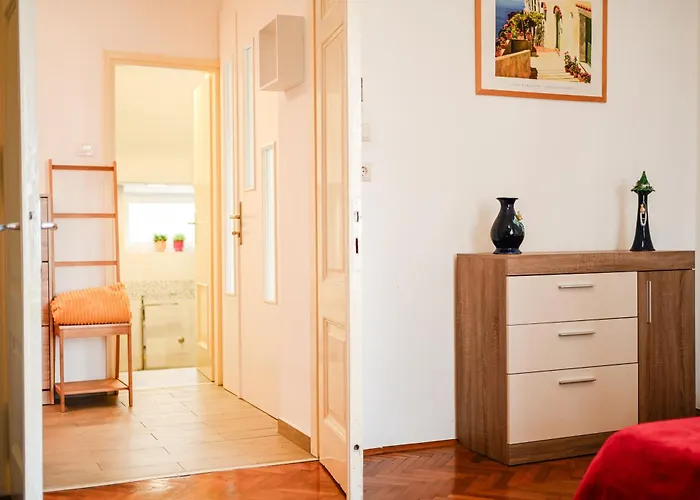 Seafront Apartment Icici