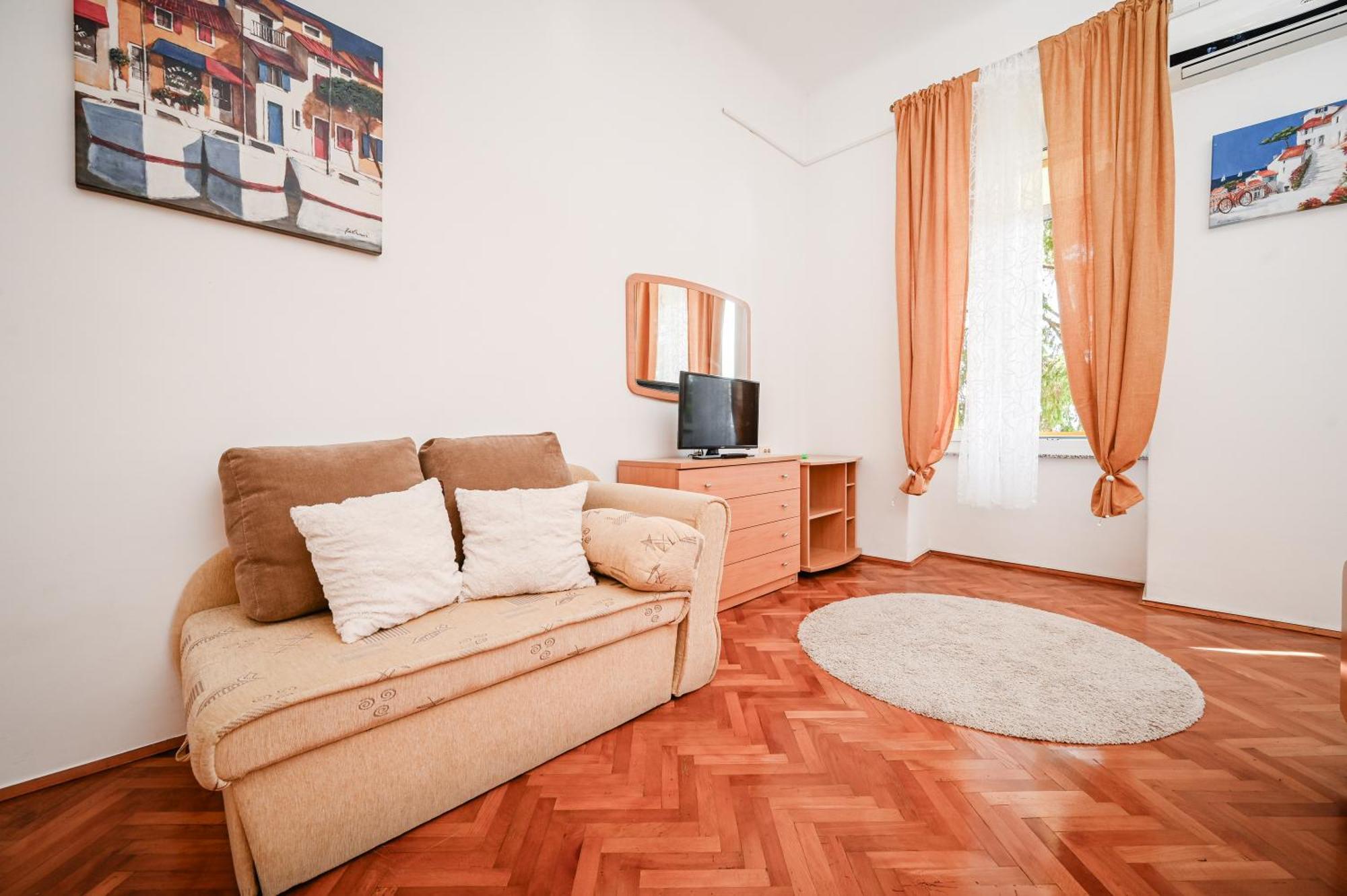 Apartment Seafront *