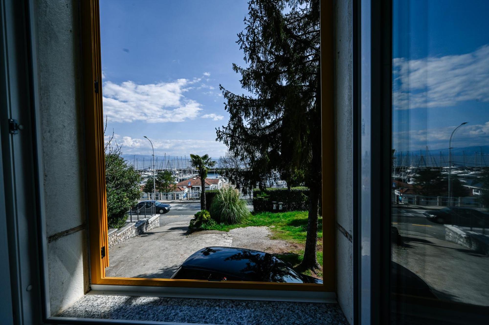 Seafront Apartment *