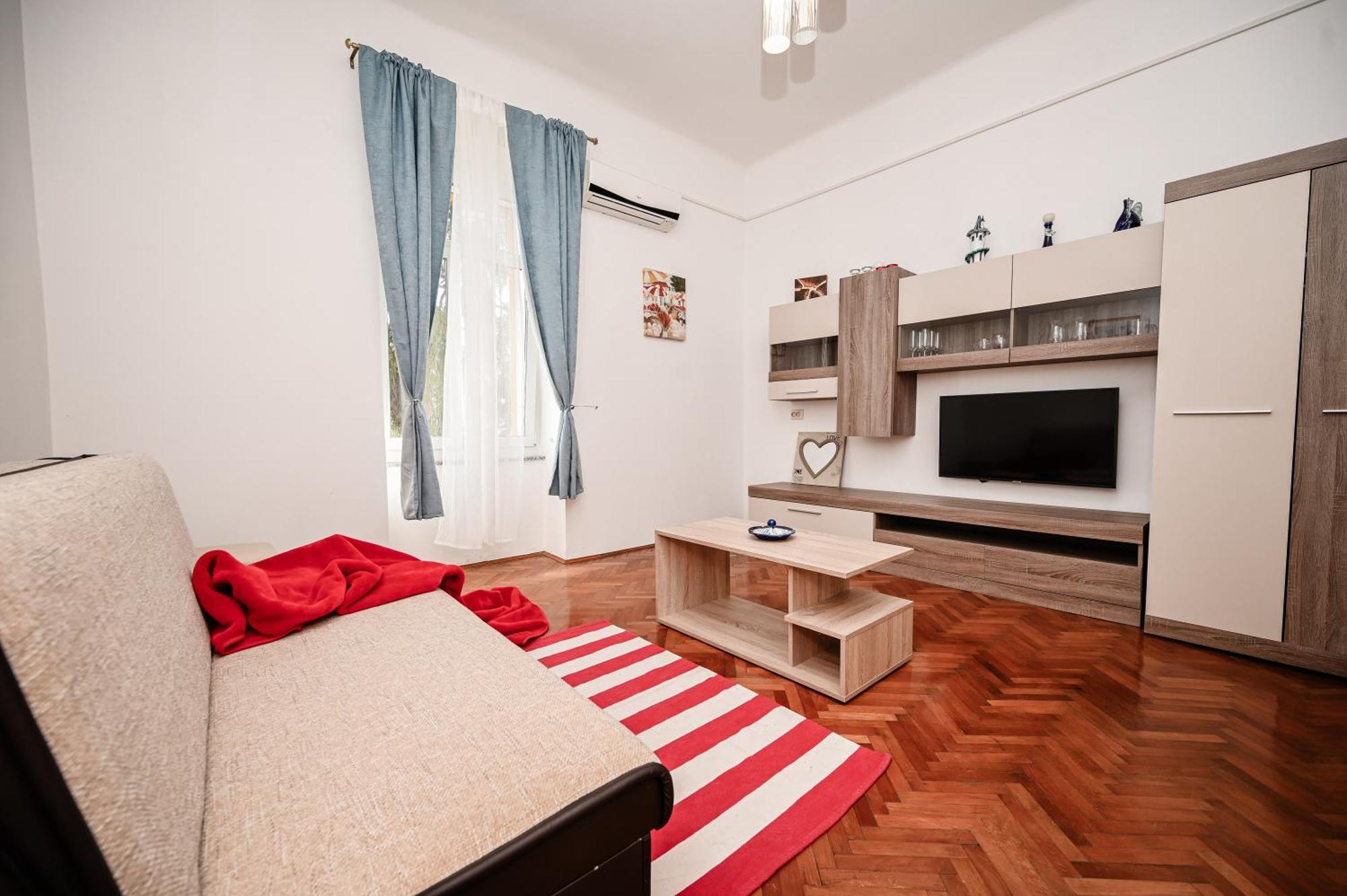 Apartment Seafront