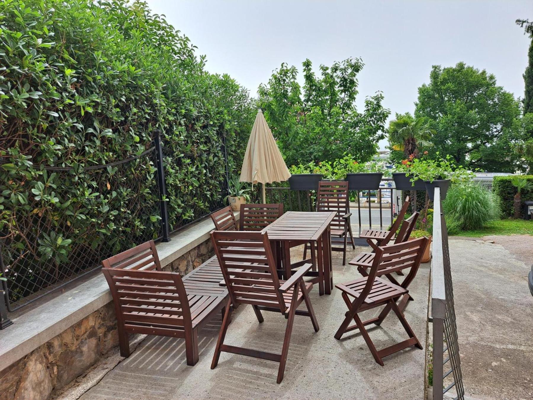 Seafront Apartment *